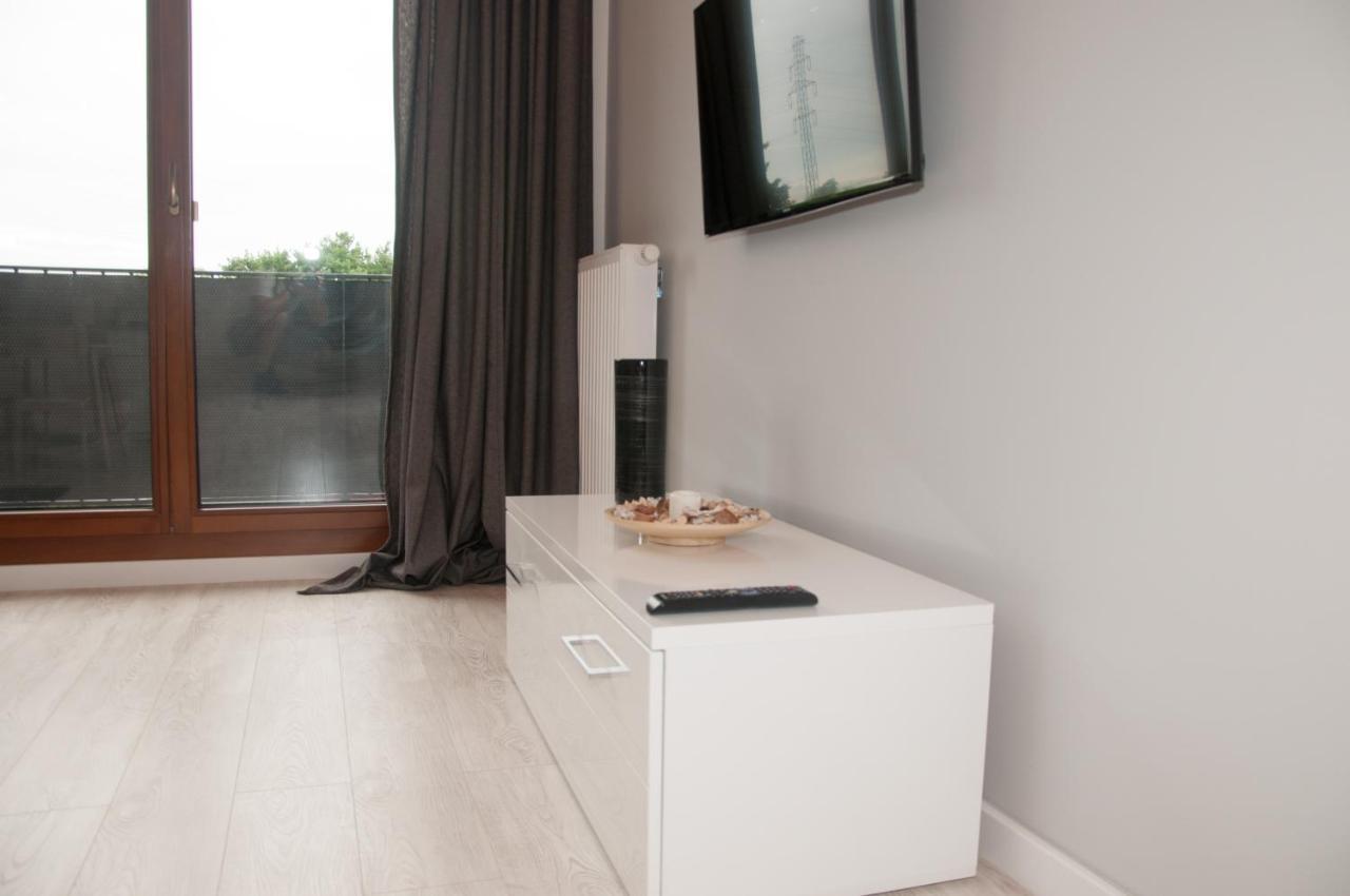 Apartament Business Magazynowa 11A Warsawa Bagian luar foto
